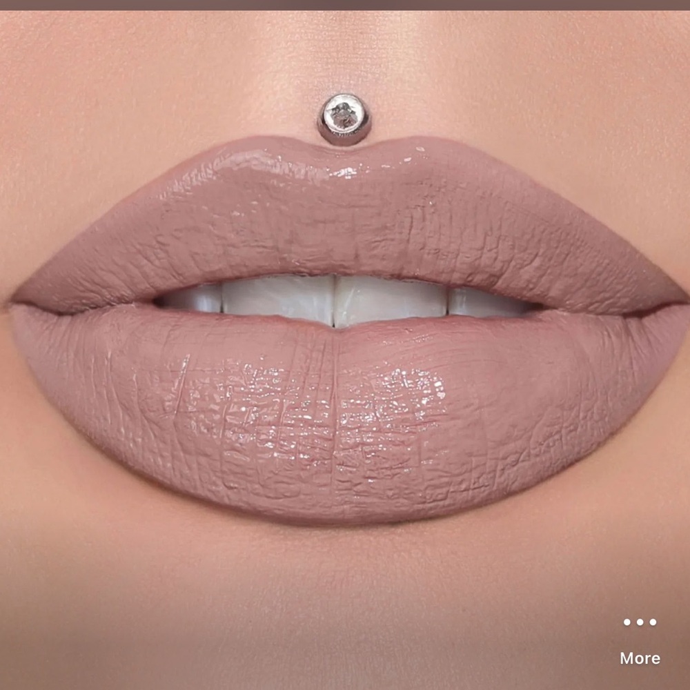 Jeffree Star Naked in the Dark
Supreme Gloss